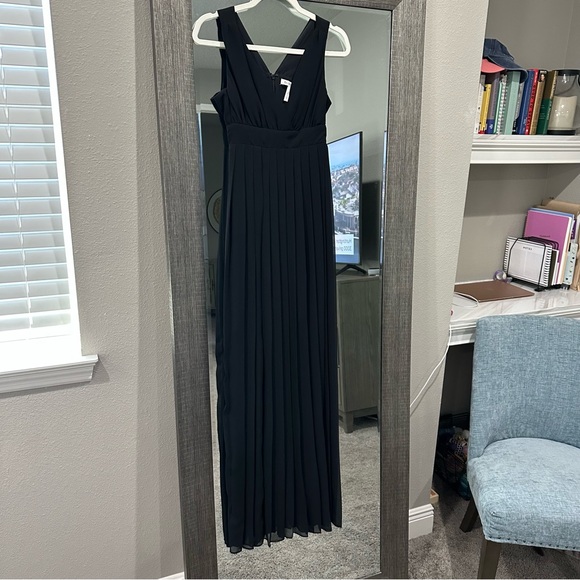 BCBGeneration Black Elegant Pleated Evening Gown Maxi Full Length Size 0 - Picture 6 of 13